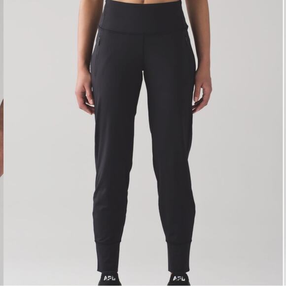 Lululemon Fresh Tracks Pants in Black- Size 12 - Picture 1 of 9
